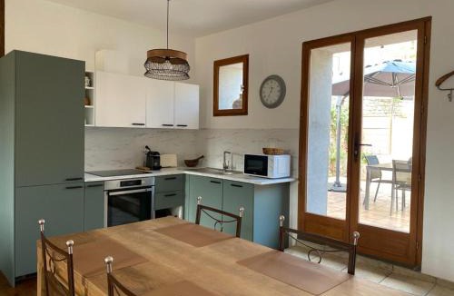 Villeseque-des-Corbieres House | La Maison Des Vendangeurs