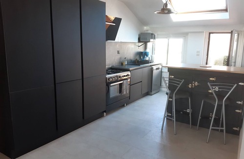 Beaulieu-sur-Layon Cottage | La Maison-Gîte-Family-Ensuite with Shower-Garden view