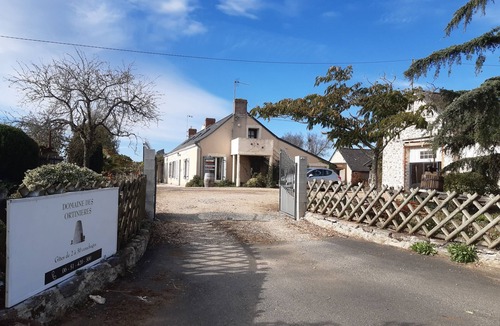 Beaulieu-sur-Layon Cottage | La Maison-Gîte-Family-Ensuite with Shower-Garden view