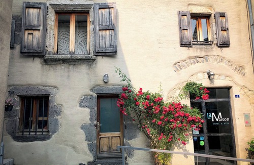 Laguiole House | La Maison Hotel & Gîte