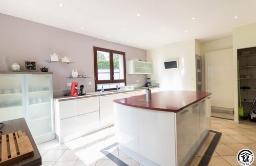 Revel House | La Maison Imart - Revel