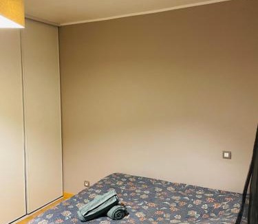 Saint-Amand-sur-Fion House | La Maison Jaune - 4 chambres - 7 personnes - au calme