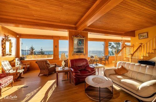 Pointe-au-Pic Villa | La Maison Jaune