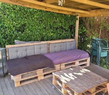 Die Apartment | La Maison JAUNE