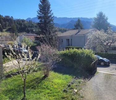 Die Apartment | La Maison JAUNE