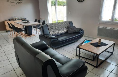 Arrest House | La Maison LOLA