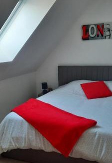 Arrest House | La Maison LOLA