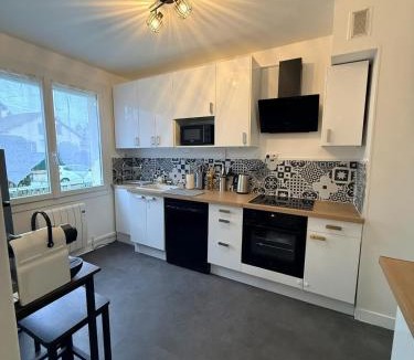 Mantes-la-Jolie Apartment | La Maison Mantaise