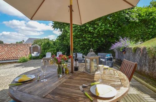 Civray House | La Maison Muguet