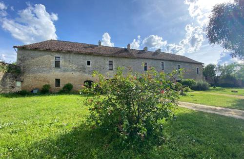 Champagne-le-Sec House | La Maison Noble
