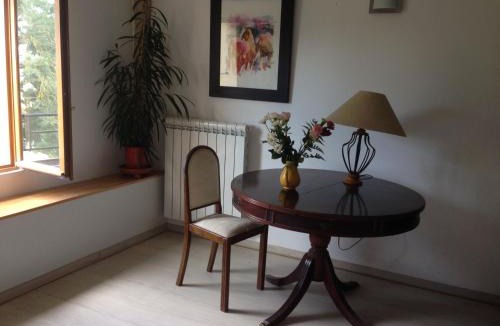Saint-Julien-de-Briola Bed & Breakfast | la maison ocre