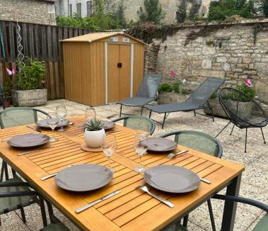 Tonnerre Apartment | La maison papillon