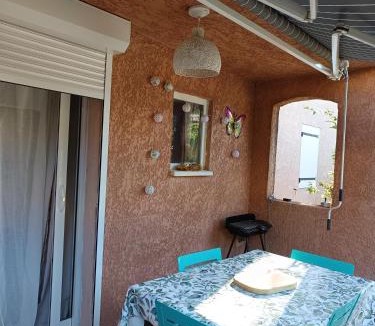 Quissac Apartment | La maison papillons