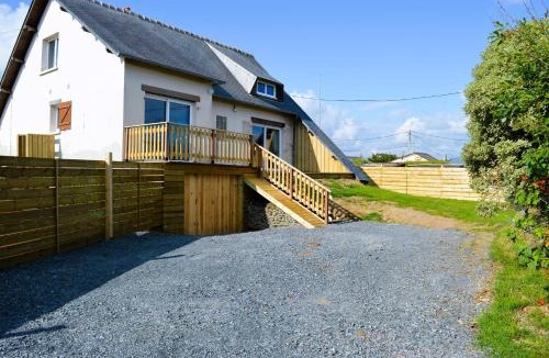 Asnelles House | La maison penchée, avec jardin à 50m de la plage