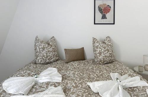 Les Veneurs Apartment | La Maison Pierre 5 min du Centre