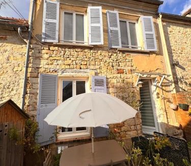Bourron-Marlotte Apartment | La Maison Poème - 10 min from Fontainebleau