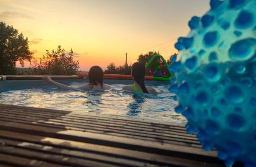 Sarrant House | La Maison Pop-70's-Spot Nature-B&B