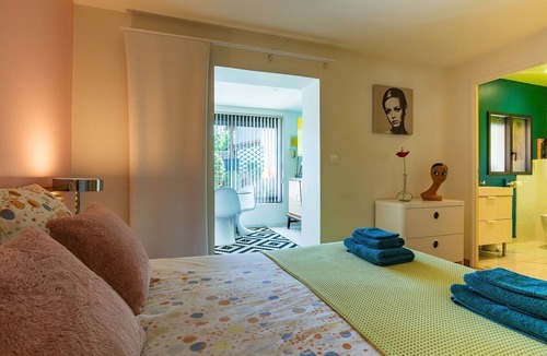 Romans-sur-Isere House | La Maison Pop – Pool & Relaxation for Couples