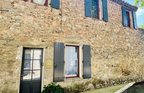 Talairan House | La Maison Près de la Fontaine
