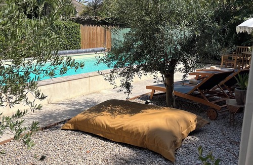 Talairan House | La Maison Près de la Fontaine
