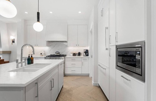 Kensington Apartment | La Maison | Pvt Hot Tub | Kensington | 2500 sqft