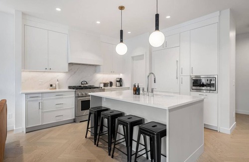 Kensington Apartment | La Maison | Pvt Hot Tub | Kensington | 2500 sqft