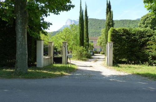 Saillans Bed & Breakfast | La Maison Rose