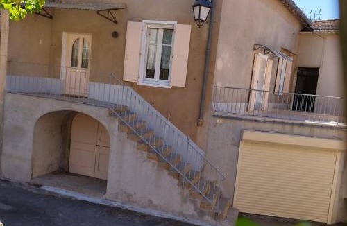 Versols-et-Lapeyre House | La maison rose