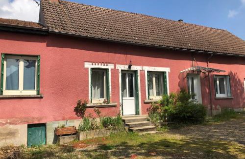 Vievy House | La Maison Rose