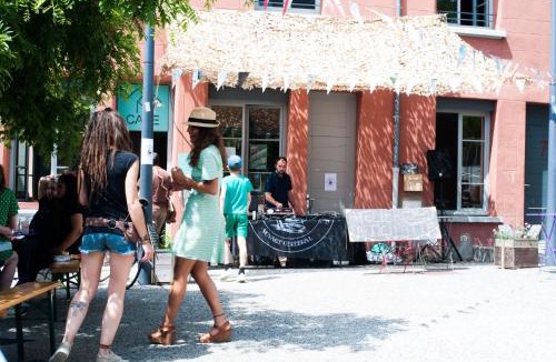 Cret de Roc Hostel | La Maison Rouge - Backpacker Hostel