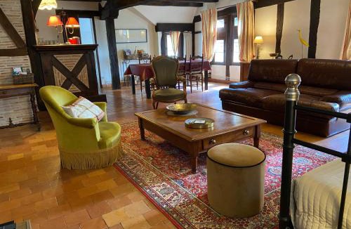 Chinon Apartment | La Maison Rouge