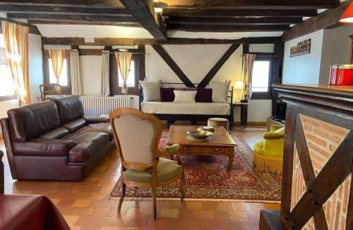 Chinon Apartment | La Maison Rouge