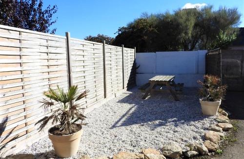 Guilvinec Apartment | La maison rouge