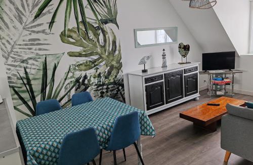 Guilvinec Apartment | La maison rouge