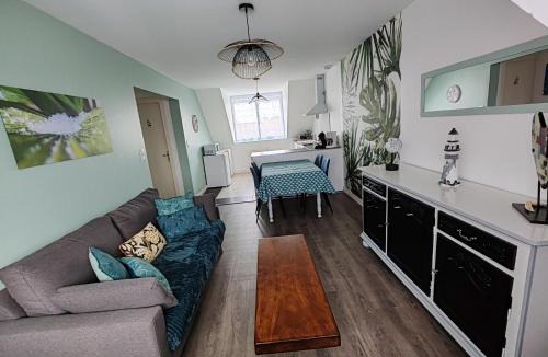 Guilvinec Apartment | La maison rouge