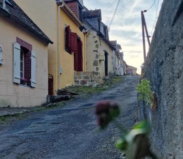 Chambon-sur-Voueize House | La maison Sainte- Valérie