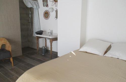 LʼAiguillon-sur-Mer Bed & Breakfast | La Maison Salée