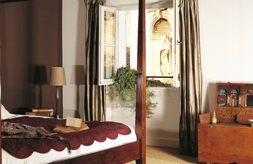 L'Isle-sur-la-Sorgue Hotel | La Maison sur la Sorgue - Esprit de France