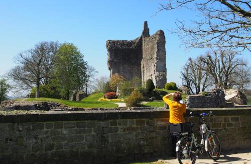 Domfront Bed & Breakfast | La maison sur les remparts