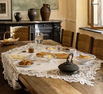 Moux Bed & Breakfast | La Maison Tataouine