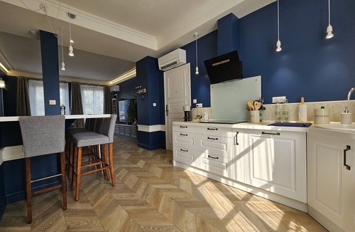 Troyes Apartment | La Maison V.H. - Le 1904