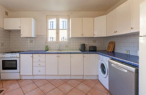 Ossun House | La Maison Vergès - 3 bedrooms - large living room - small garden