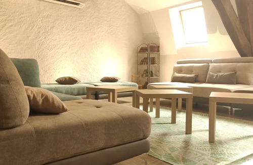 Paray-le-Monial Hotel | La Maison Verneuil