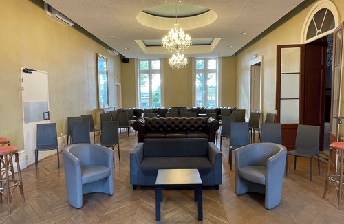 Paray-le-Monial Hotel | La Maison Verneuil