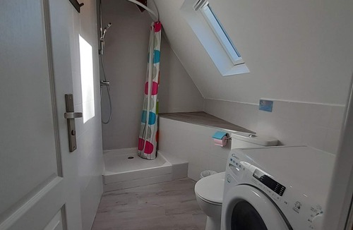 Le Vieil-Evreux House | La Maison Vesta: quiet, courtyard, enclosed parking lot