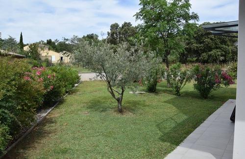 Montsegur-sur-Lauzon House | La Maisonnette, gite de garance