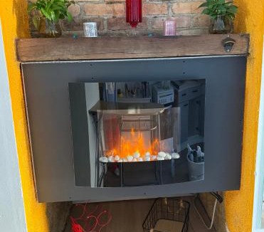 Juillan House | La maisonnette confort de Tari et Nicolas