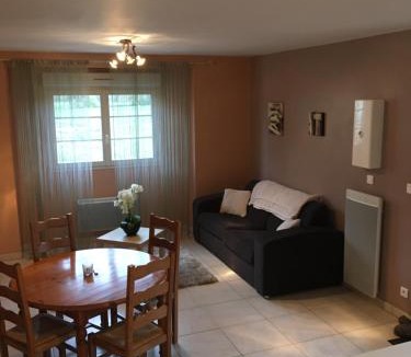 Dinteville House | La Maisonnette Dintevilloise