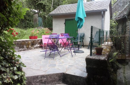 Saint-Projet-de-Salers House | la maisonnette