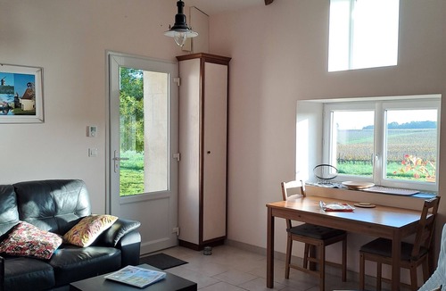 Ozillac House | La Maisonnette Soleil Levant. Jonzac 5 min.